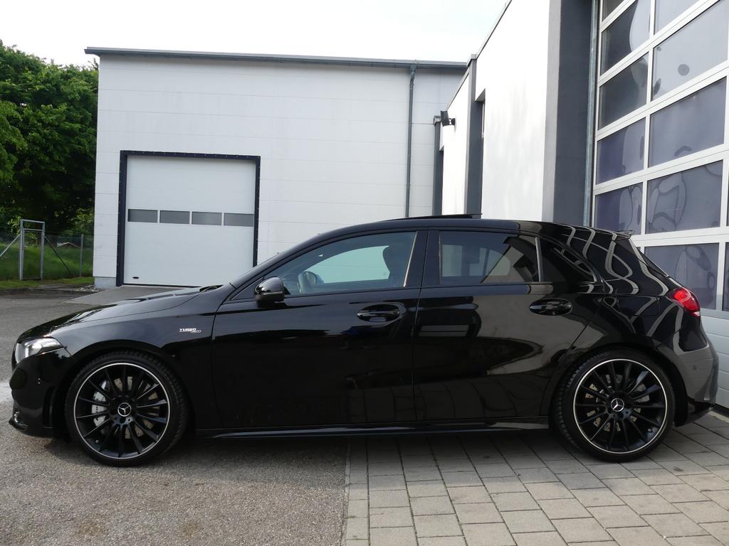 Mercedes-Benz A 35 AMG