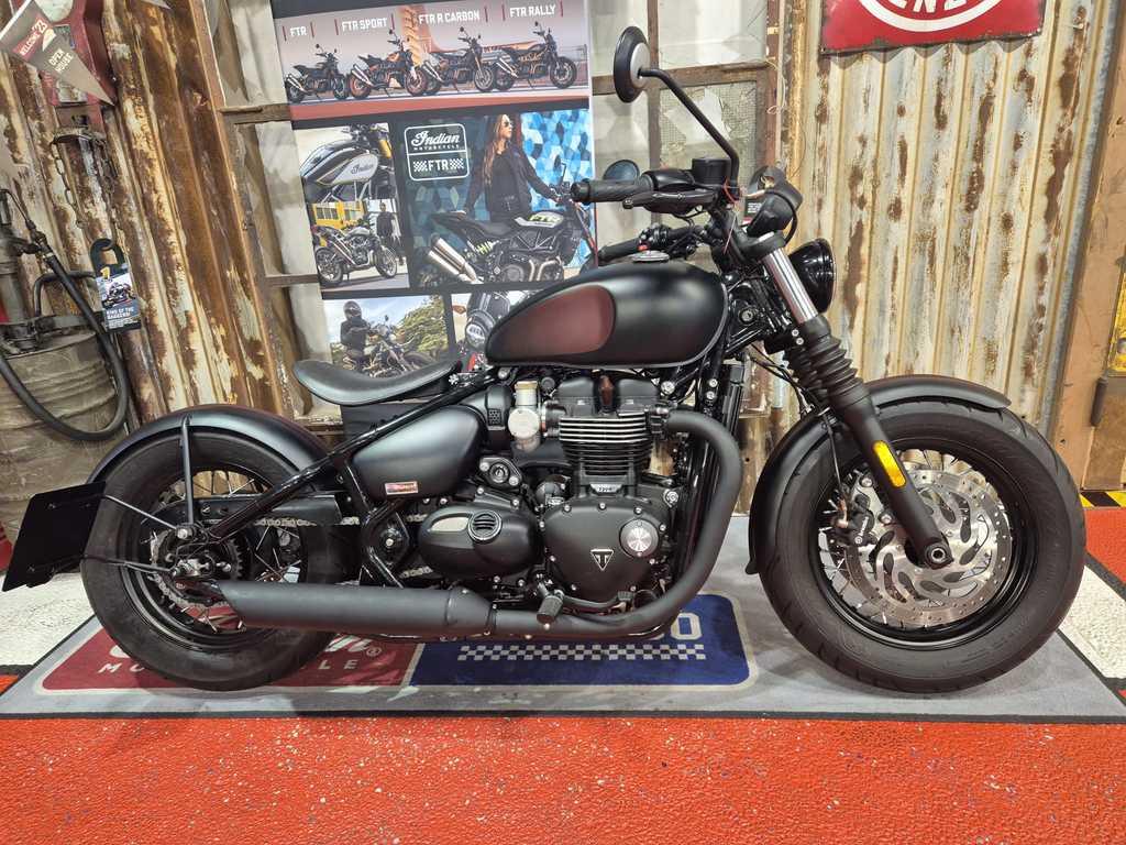 Triumph Bobber Black Custom G-040-26 