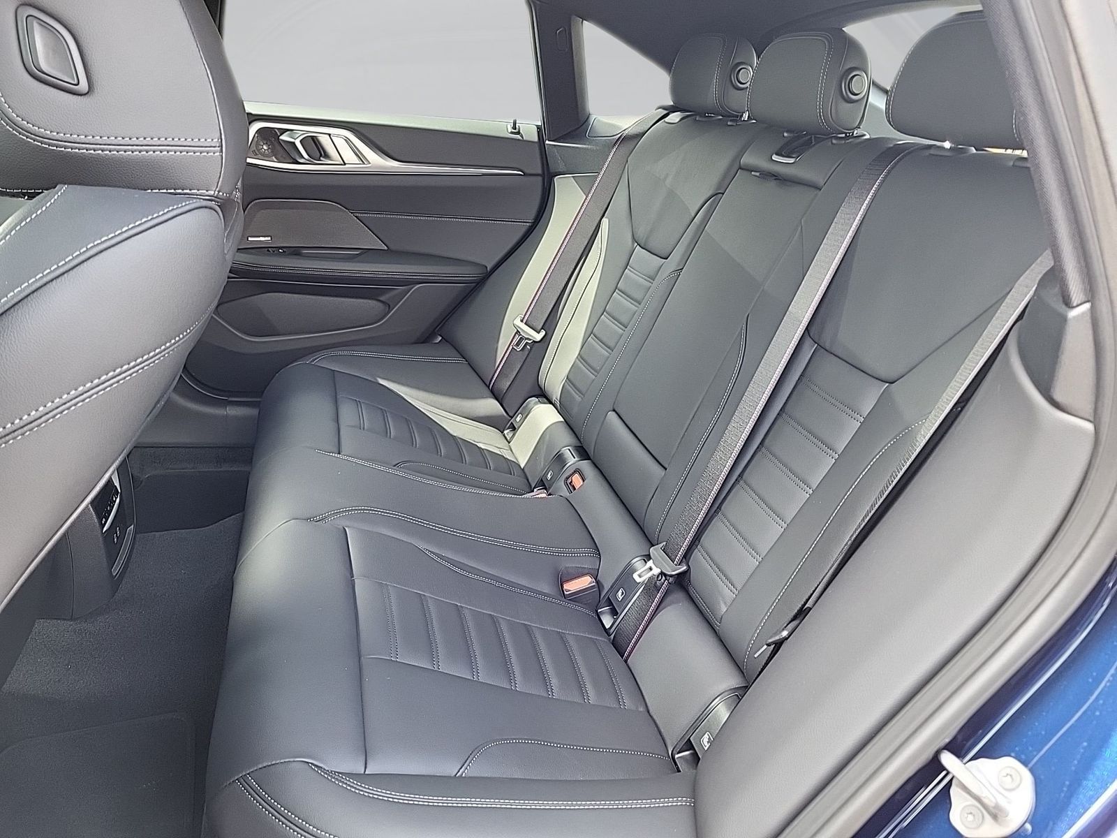 BMW i4 - Bild 8