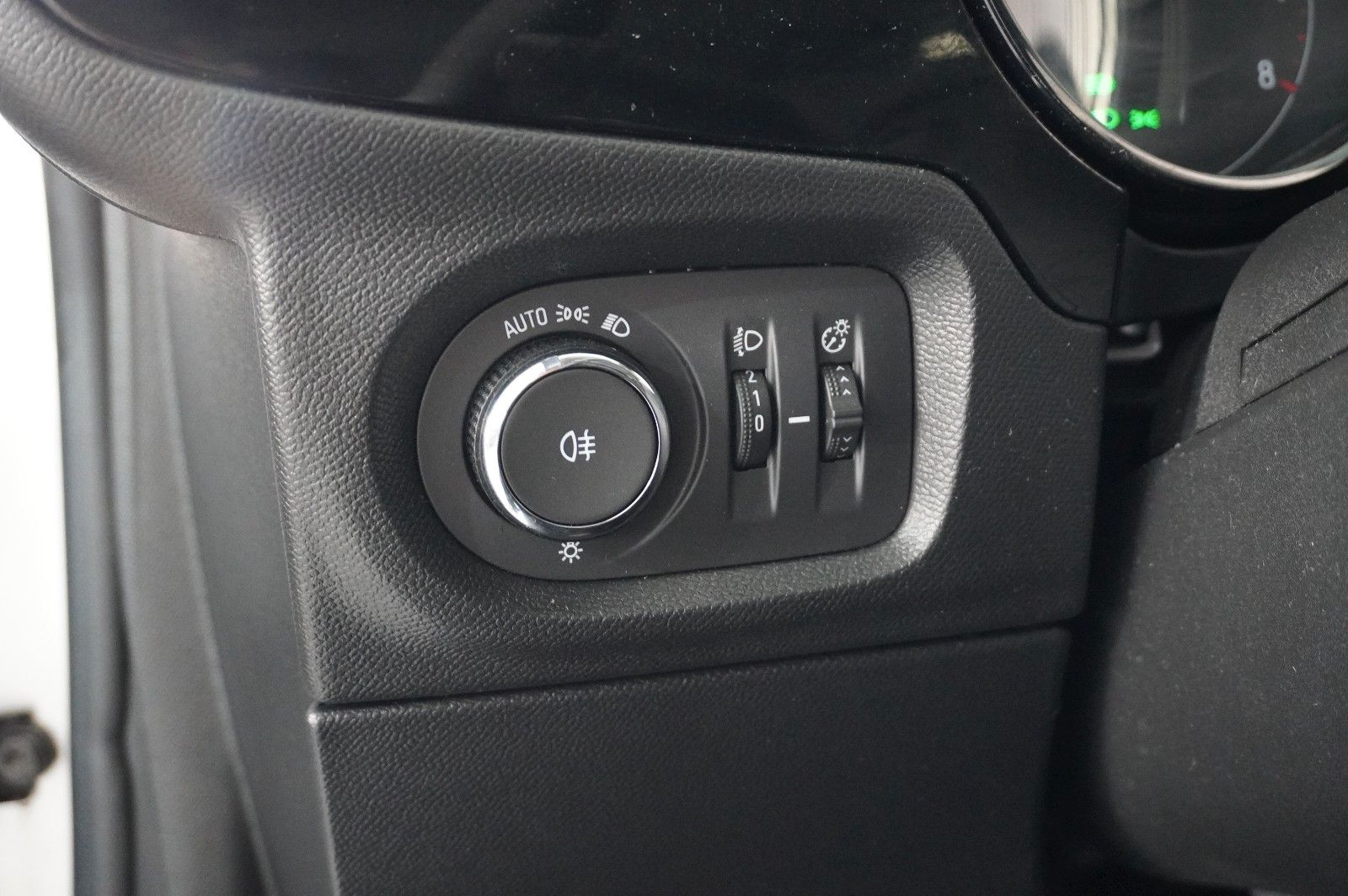 Fahrzeugabbildung Opel Corsa F 1.2 ELEGANCE NAVI/LED/KAMERA/SPORT/DAB+