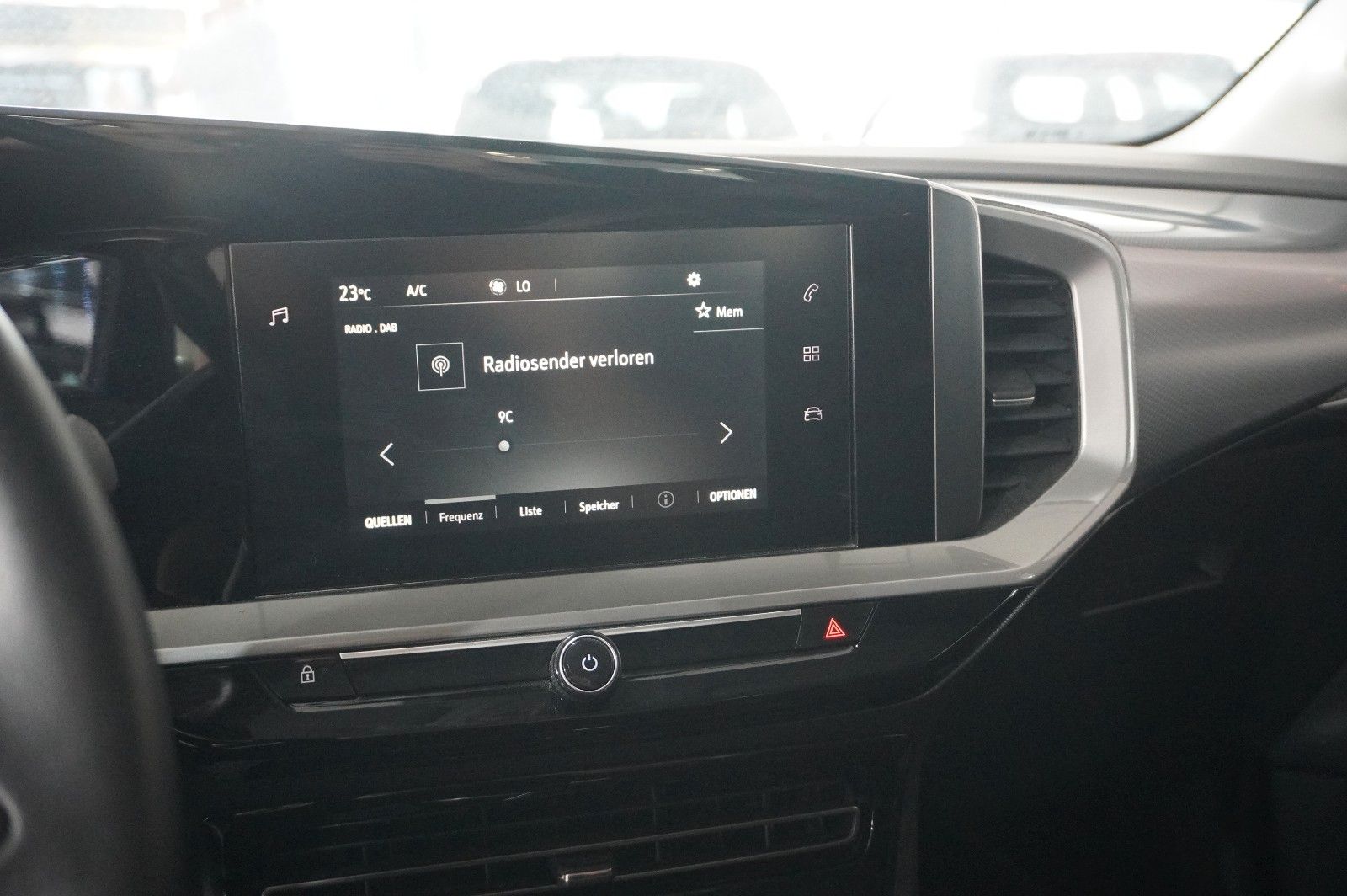 Fahrzeugabbildung Opel Mokka-e EDITION 1-PHASIG LED/SPORT/KAMERA/DAB+