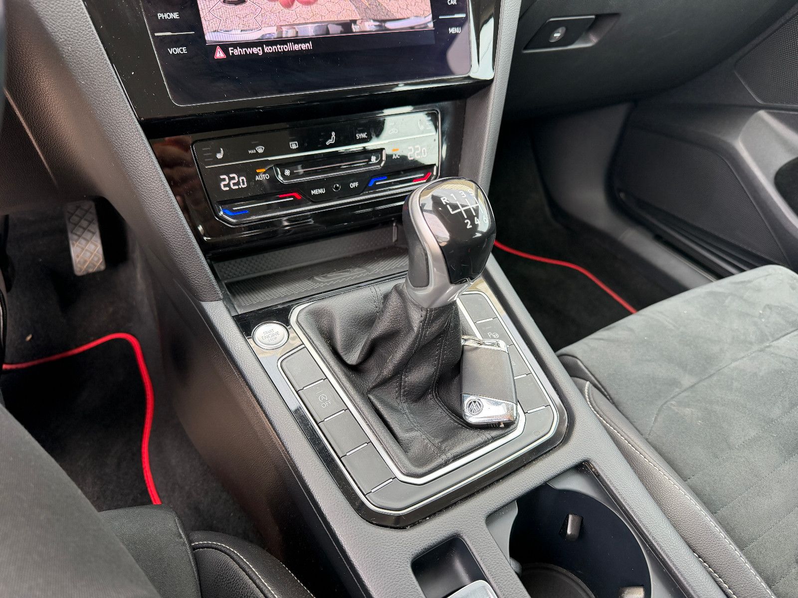 Fahrzeugabbildung Volkswagen Passat 2.0 HIGHLINE /KAMERA/MASSAGE/SHZ/LED/NAVI