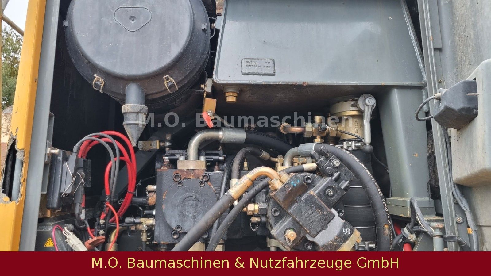 Fahrzeugabbildung Liebherr L 574