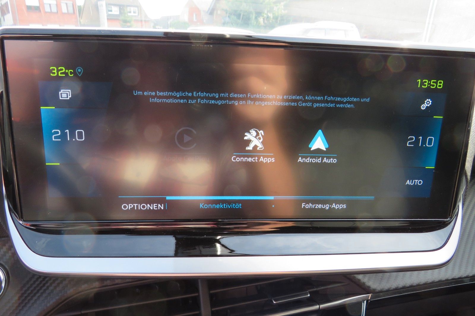 Fahrzeugabbildung Peugeot 2008 e- ALLURE NAVI GRA APP-CON SITZH. PDC 1.HD