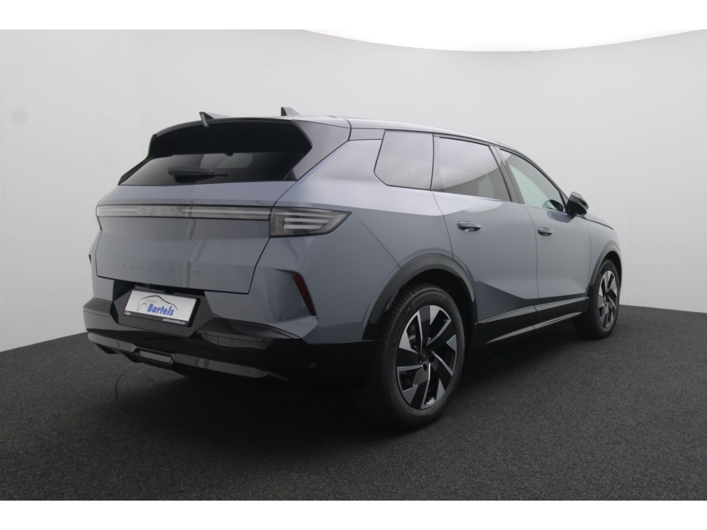 Fahrzeugabbildung Opel Grandland Electric 157 kW GS Tech Paket,Allwette