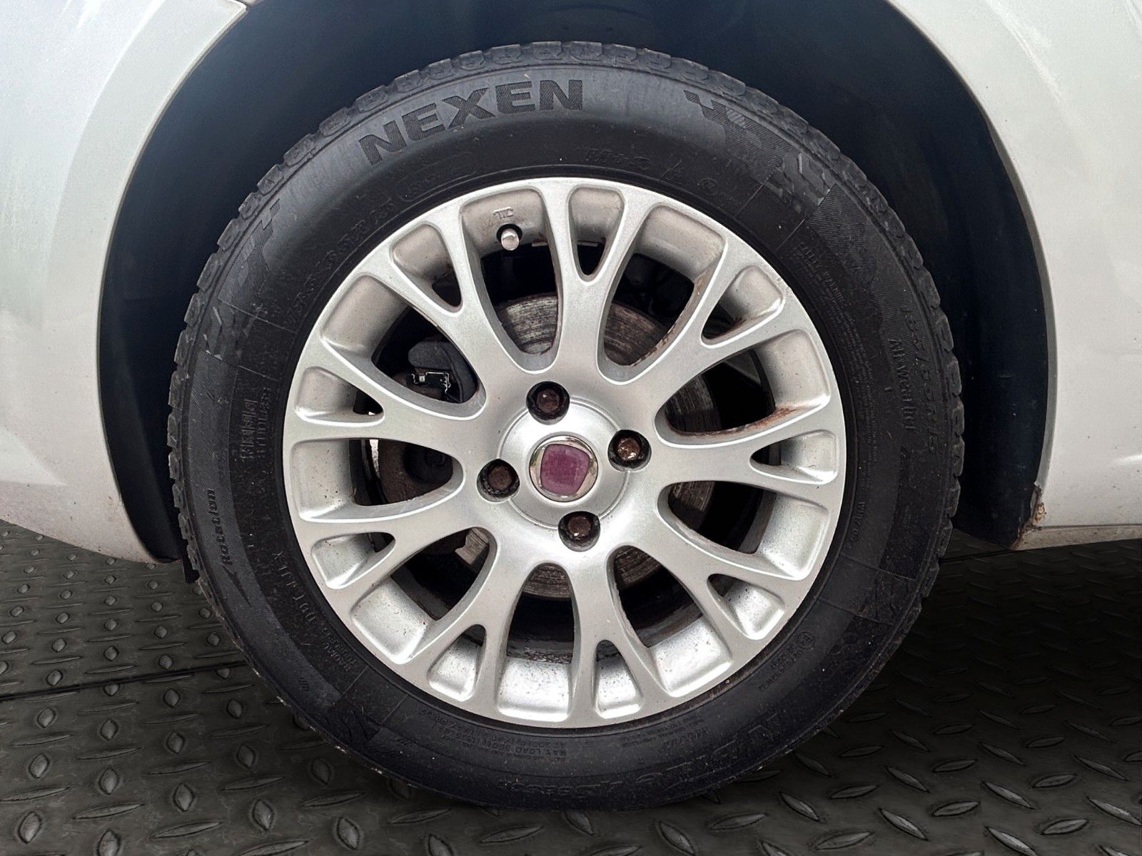 Fahrzeugabbildung Fiat Punto Evo Dynamic Klima  Zahnrimmen neu/
