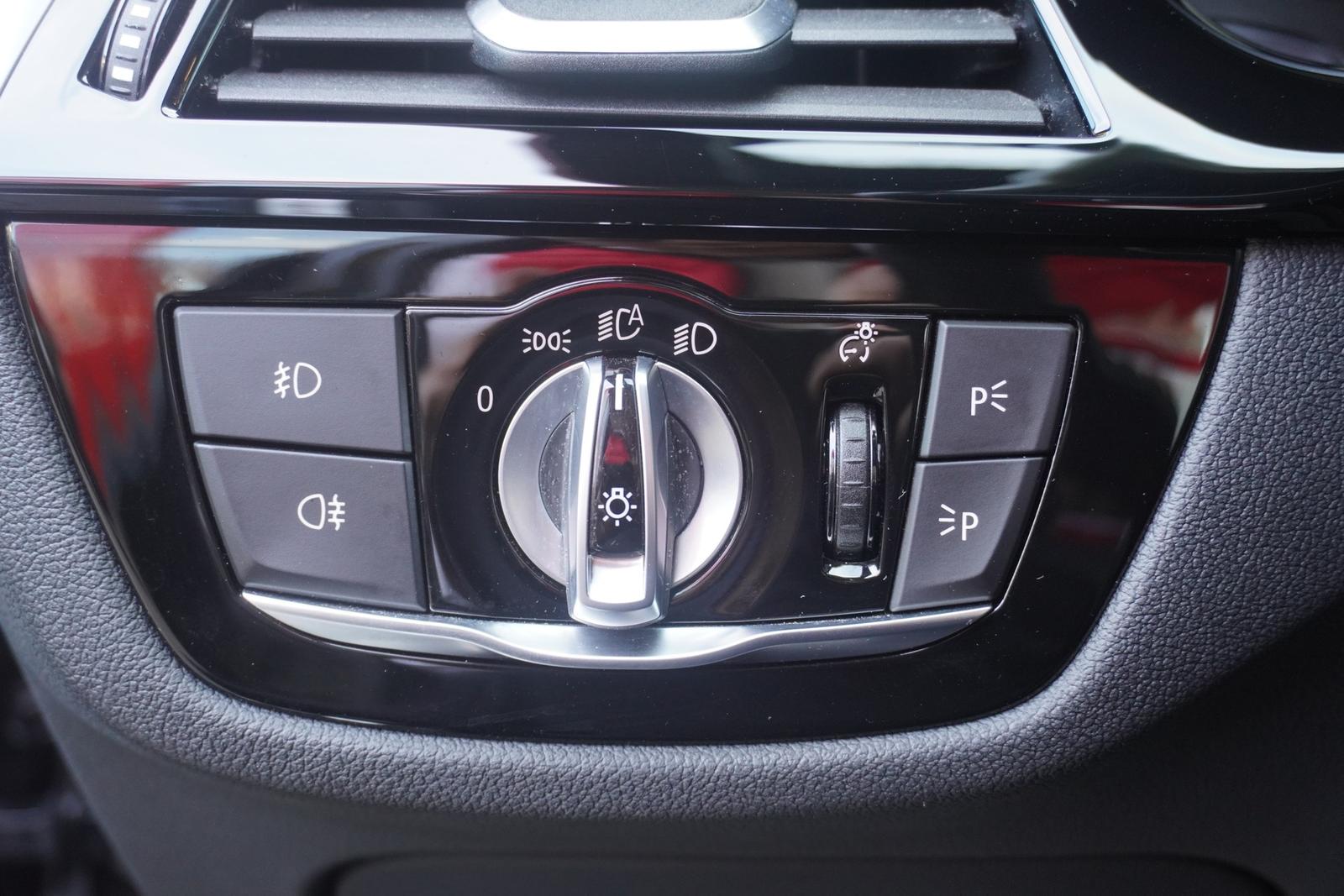 BMW 520i Sport Line Aut. Panorama ACC Kamera Head-Up