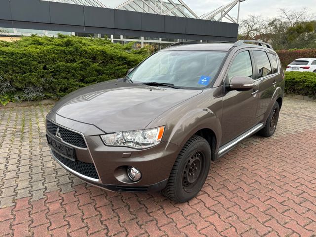 Mitsubishi Outlander Intense 4WD