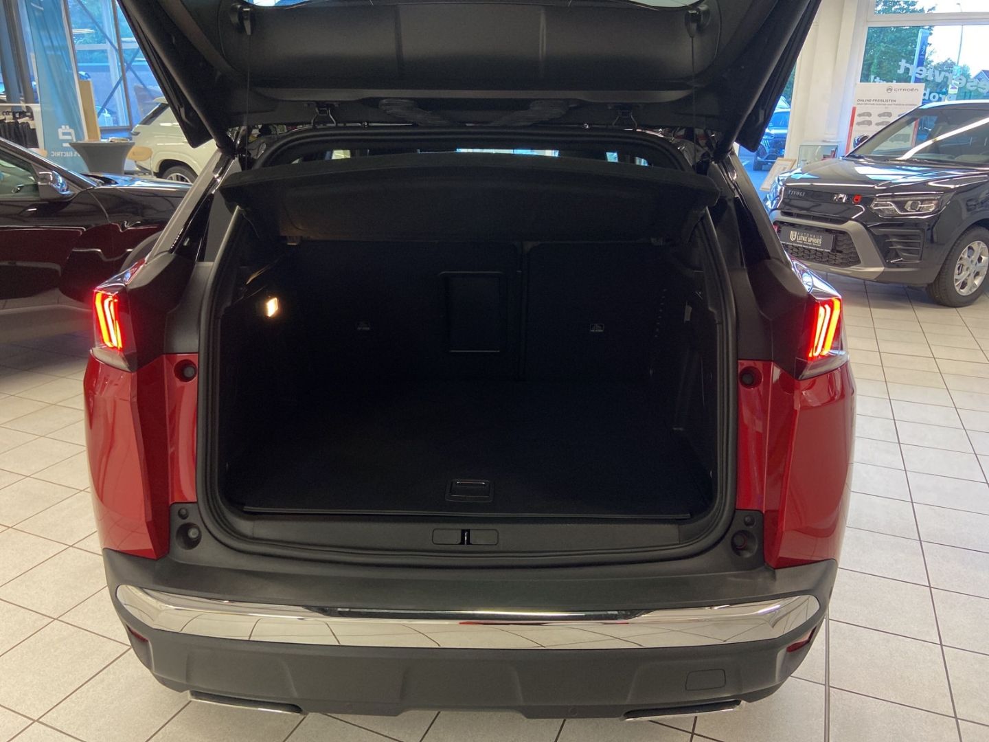 Fahrzeugabbildung Peugeot 3008 GT Plug-In 225 e-EAT8 StandHZG El. Pano.Nav