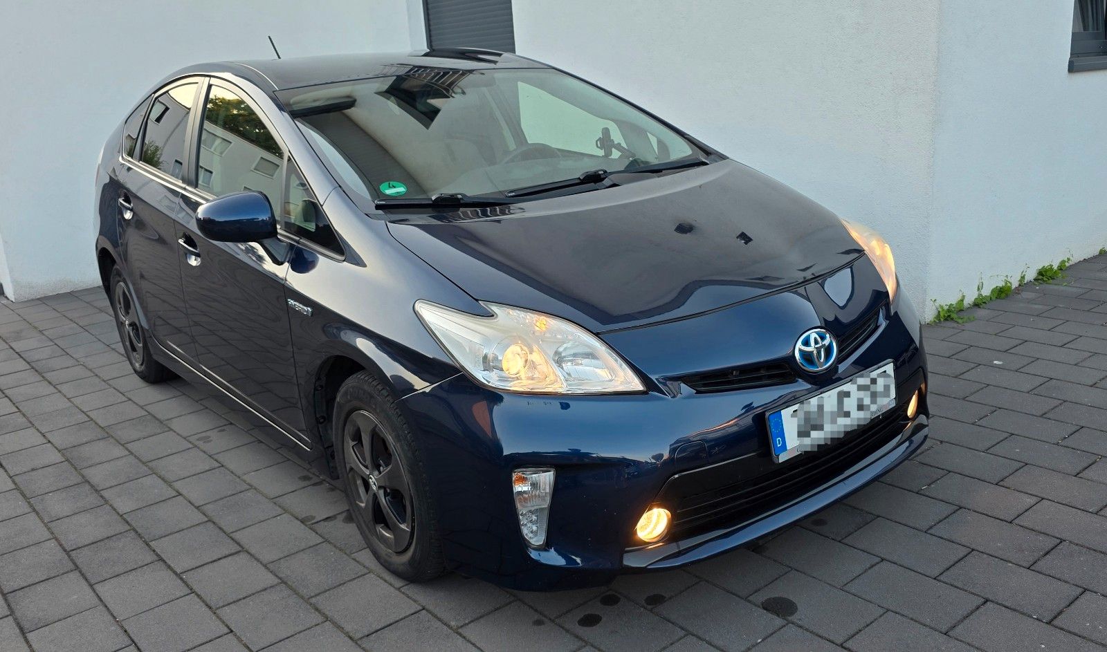 Toyota Prius Hybrid-2014-117000km-Tüv 2028