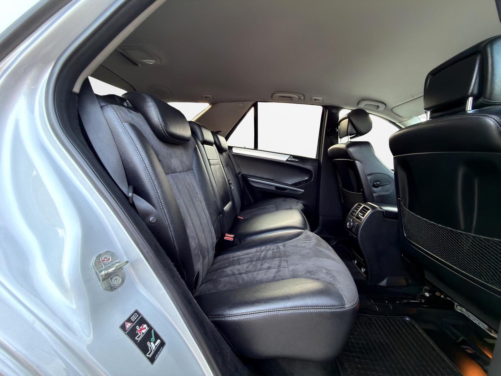 Mercedes-Benz ML 320 CDI NAVI*XENON*PDC*MEMORY*TEMPOMAT*AHK*!