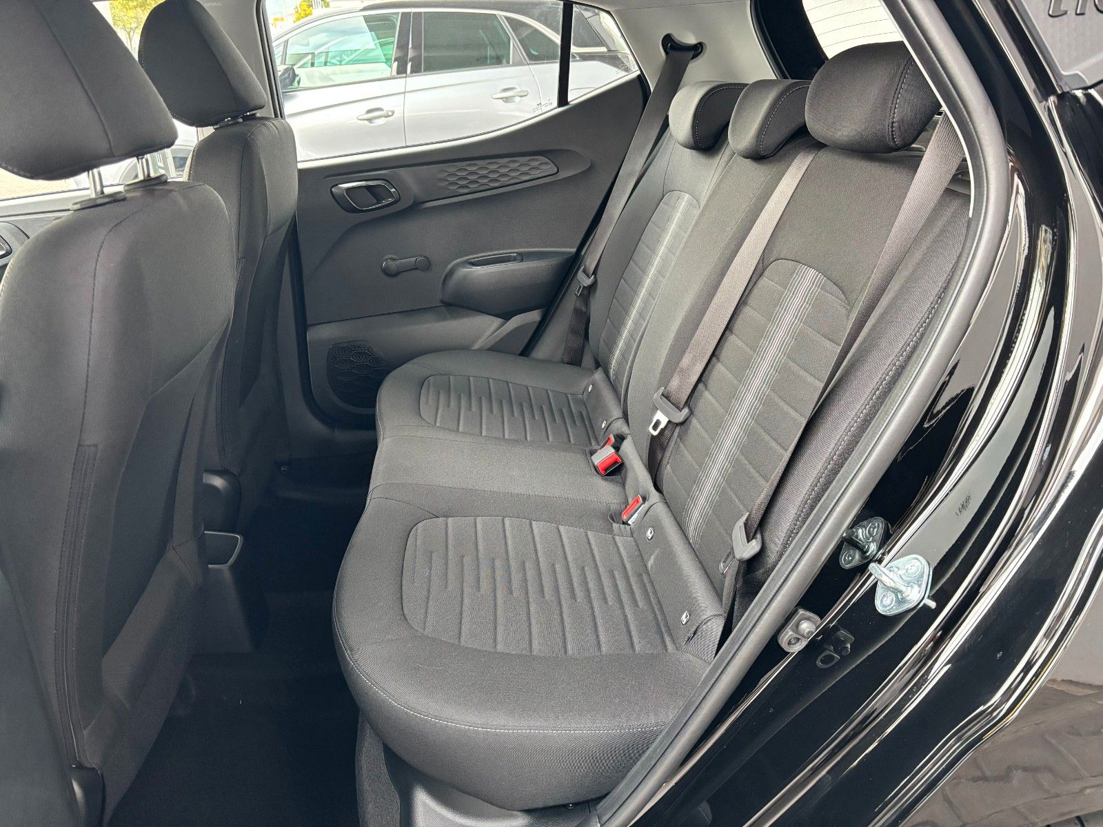 Fahrzeugabbildung Hyundai i10 1.0 63PS Trend Navi/Kamera/SHZ !