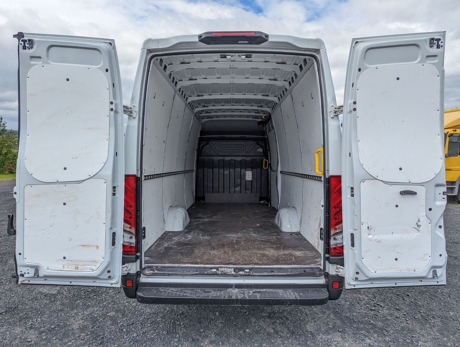 IVECO Daily 35S18V4100L 2.3LDach/Holzboden Kamera Klim - Image 12