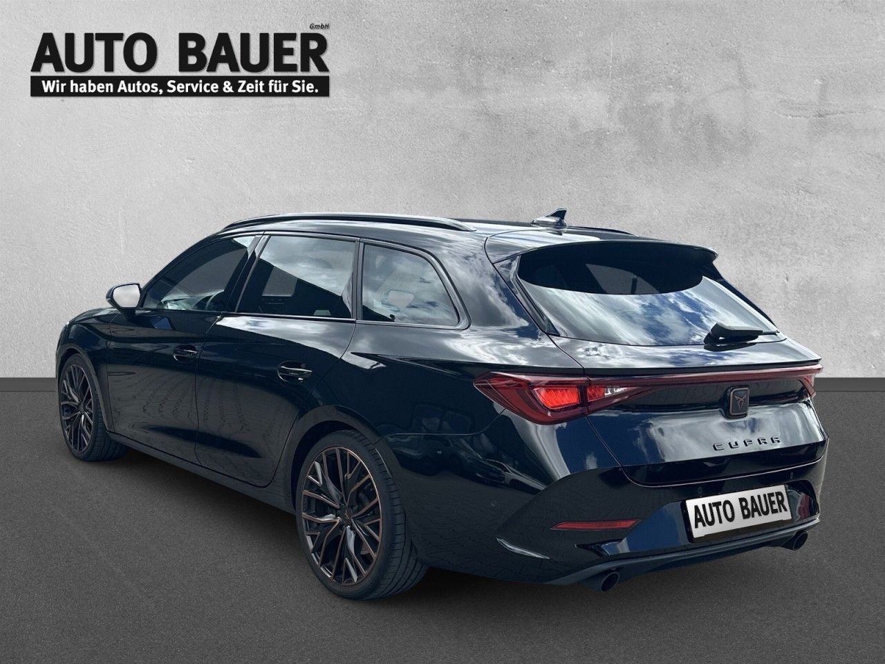 Fahrzeugabbildung CUPRA Leon VZ Sportstourer 2.0 TSI 245 PS DSG - mit KI generiert/bearbeitet