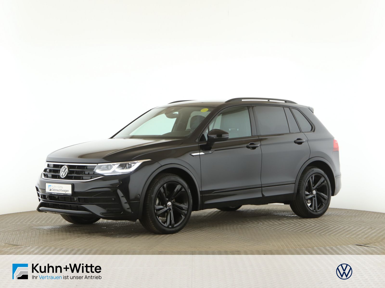 Volkswagen Tiguan 2.0 TDI R-Line AHK+Matrix+RFK+Navi+AppleC