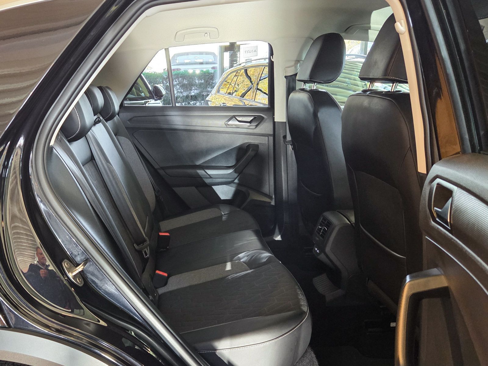 Volkswagen T-Roc - Bild 13