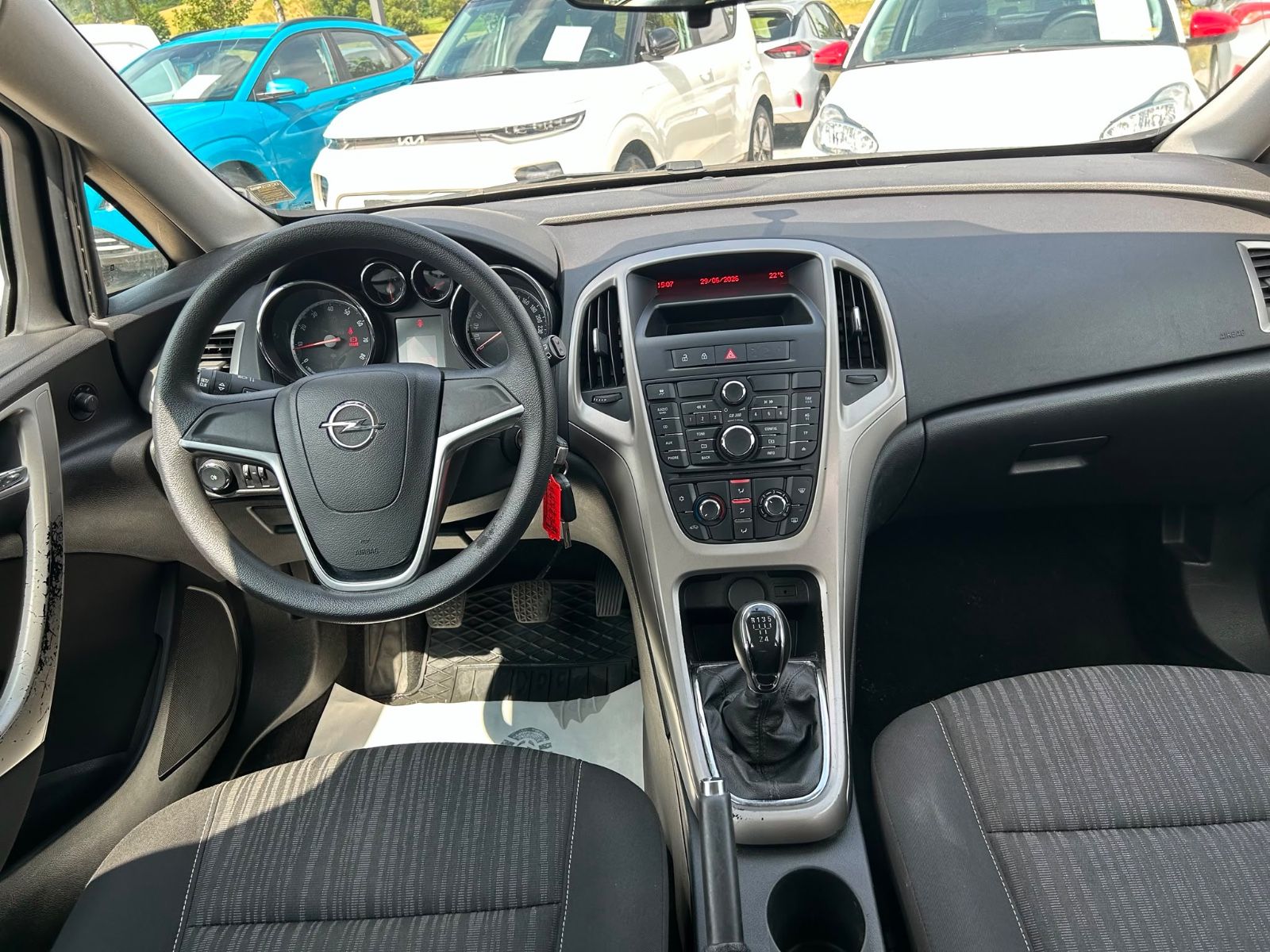 Fahrzeugabbildung Opel Astra J Sports Tourer Selection°PDC°Klima°Euro5°