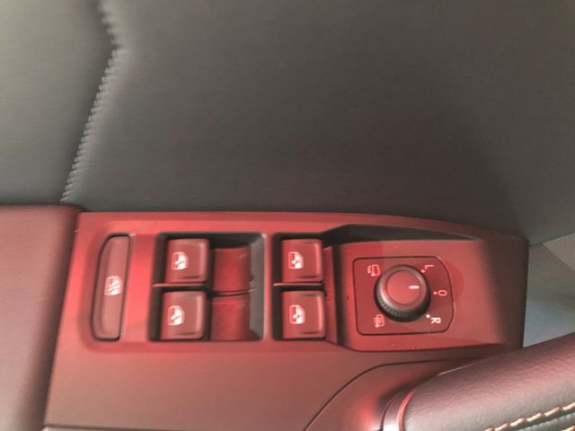 Leon 1.5 eTSI DSG*KAMERA*NAVI*SHZ*LRH*