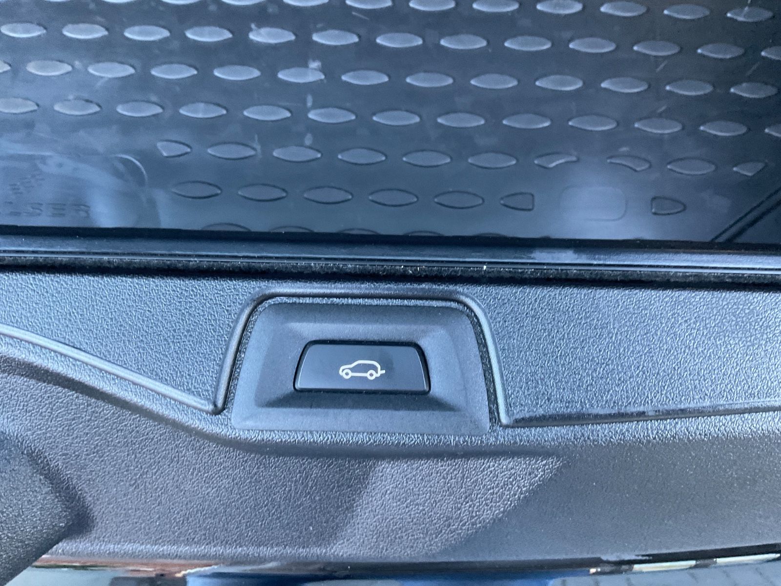 Fahrzeugabbildung BMW X5 xDrive40d,MPaket,AHK,Sitzlüftung,Panorama,Car