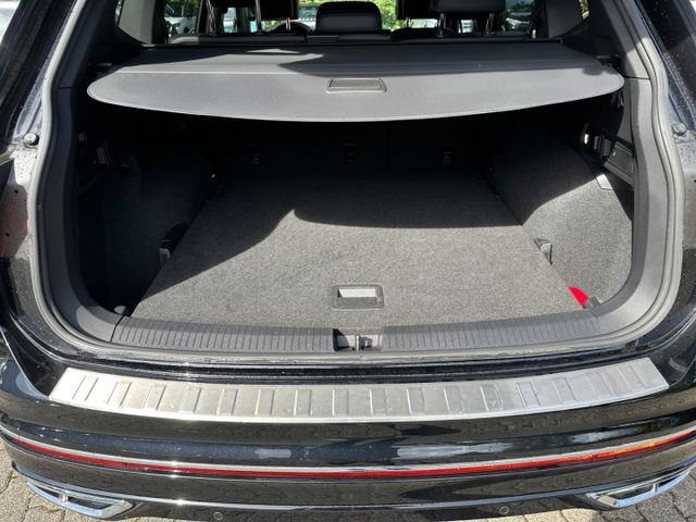 Tiguan Allspace R-Line 4Motion DSG LED Nav Panor