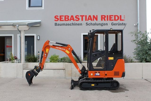 Hitachi ZX19-6 Bj. 2023 Powertilt Garantie Löffelpaket