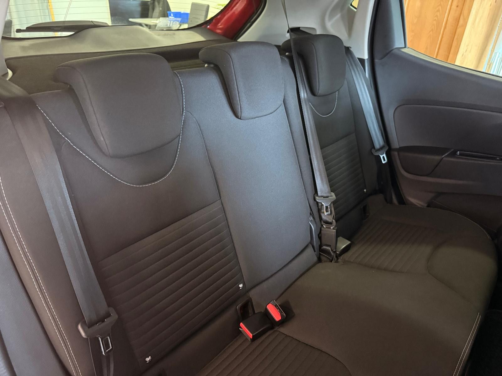Fahrzeugabbildung Renault Clio IV Limited / KLIMA/ KEYLESS/TÜV SERVICE NEU