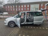 Volkswagen Sharan 2.0 TDI SCR 135kW DSG Highline Highline - Volkswagen Sharan: Highline