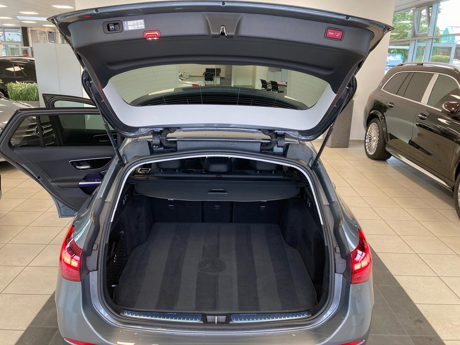 Fahrzeugabbildung Mercedes-Benz C 200 T AMG*AHK*Distro*360°*Night*Sound*Totwink*