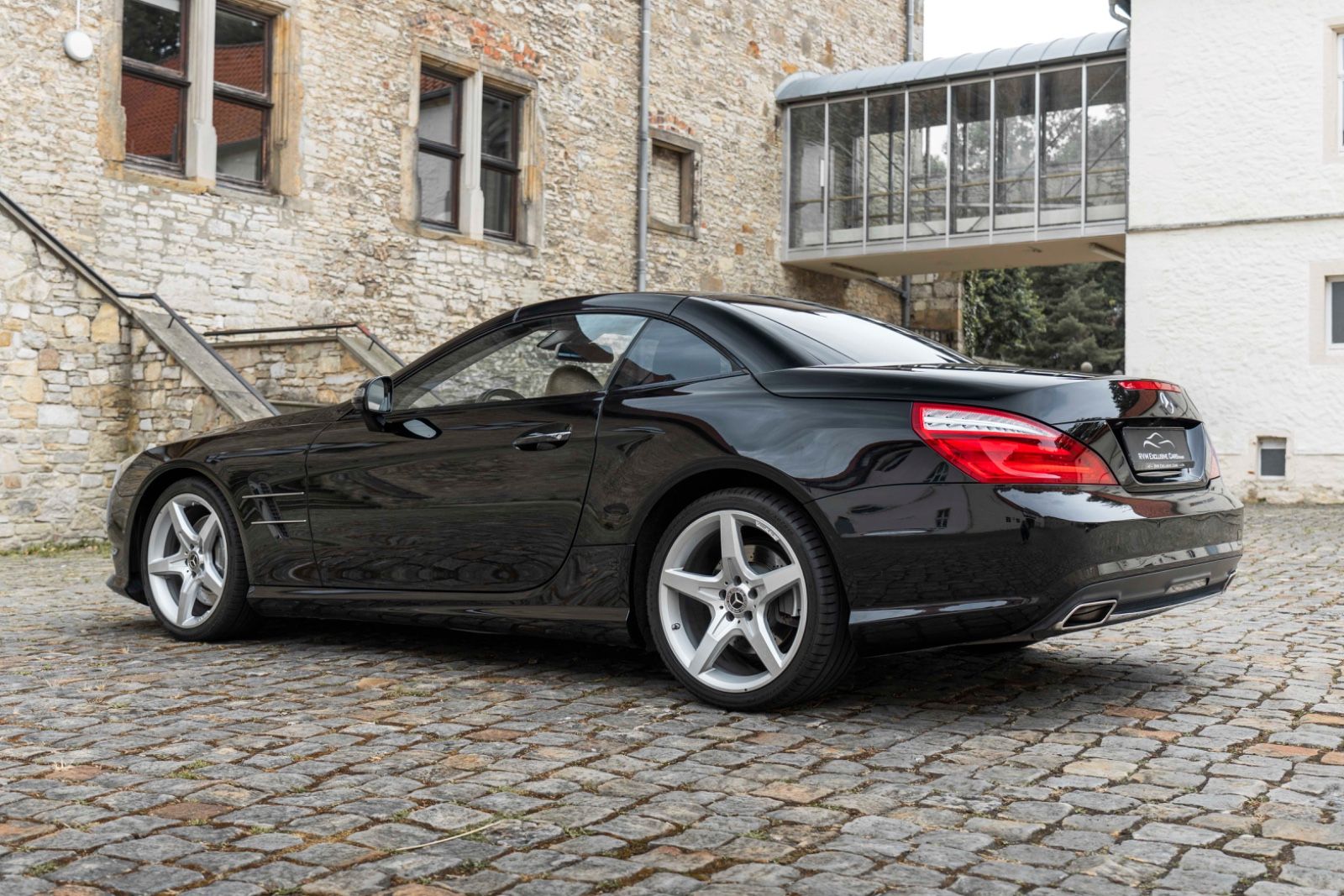 Fahrzeugabbildung Mercedes-Benz SL 400 Roadster H&K KAM NAV AMBIENT 19' RDK TOTW