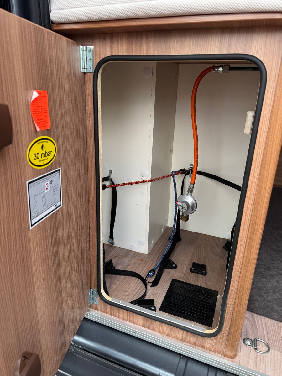 Fahrzeugabbildung Weinsberg 540 CaraBus FIAT DUCATO AHK STANDHEIZUNG 1.HAND