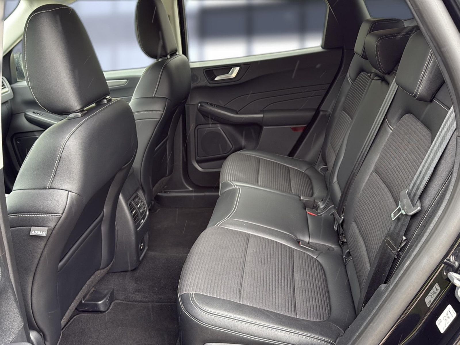 Fahrzeugabbildung Ford Kuga Plug-In Hybrid Titanium -unfallfrei/ 1.Hand