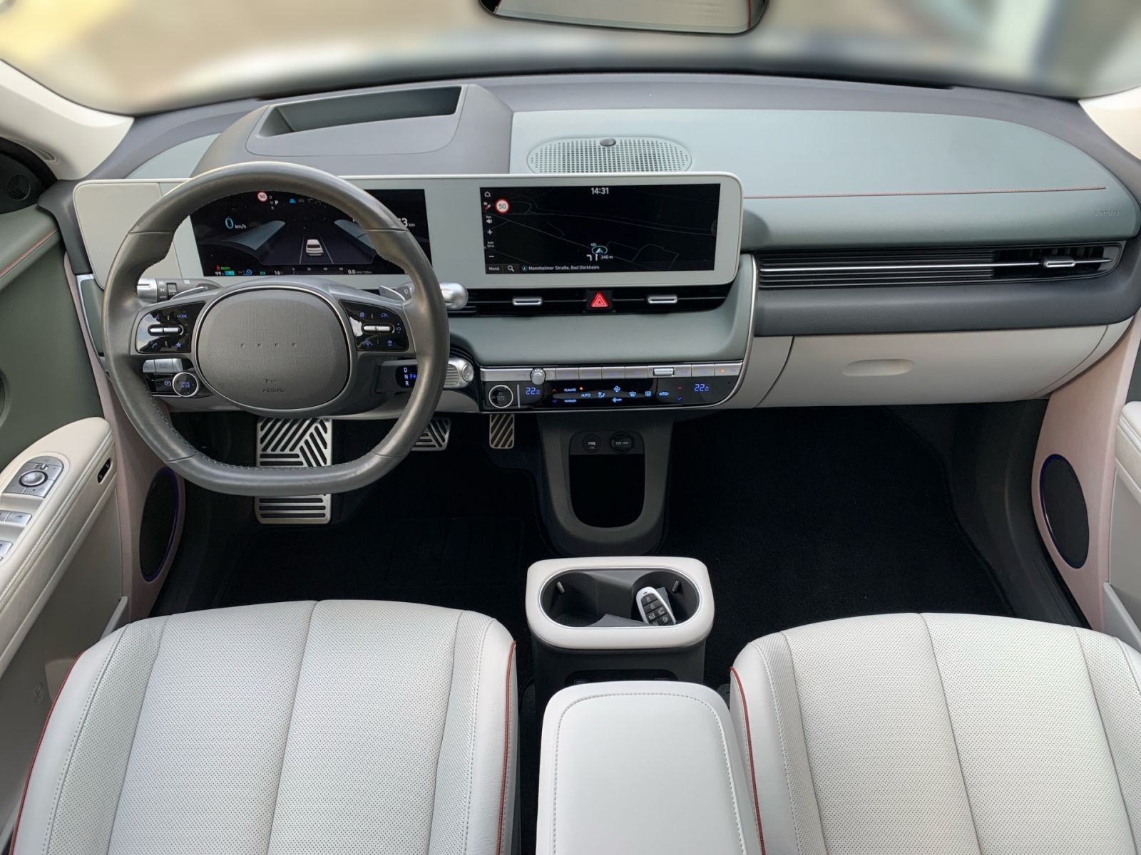 Fahrzeugabbildung Hyundai IONIQ 5 Uniq 72,6 kWh AHK Relax 20 Zoll