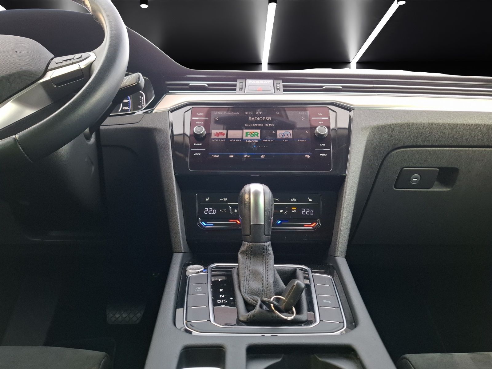 Fahrzeugabbildung Volkswagen Passat Variant TDI Elegance DSG Matrix Navi AID