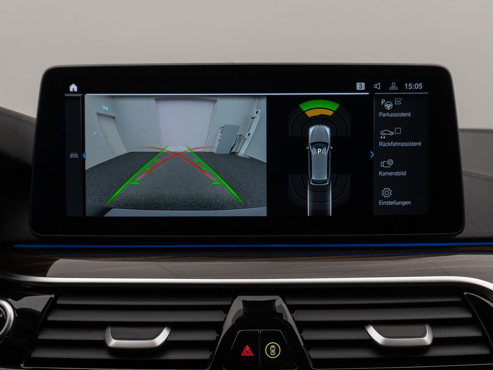 Fahrzeugabbildung BMW 530e xD Luxury Line Kamera HUD DAB HiFi Sport