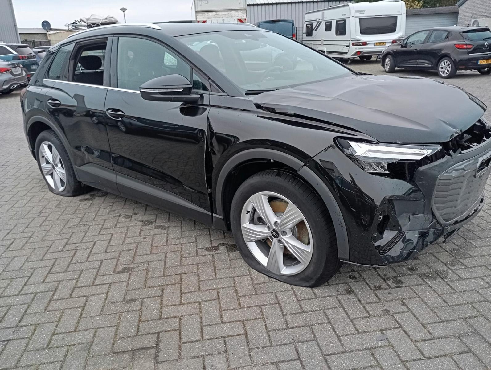 Audi Q4 e-tron 40 e-tron Navi Klima