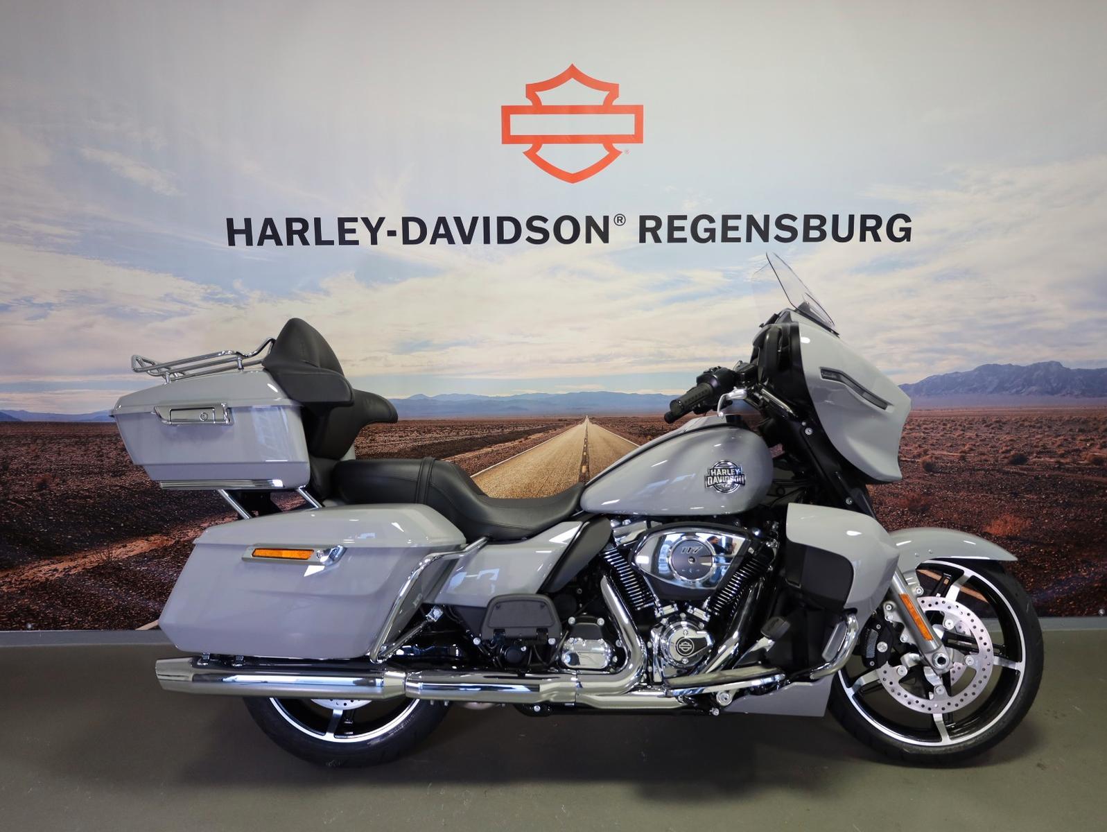 Harley-Davidson FLHXU Street Glide Ultra