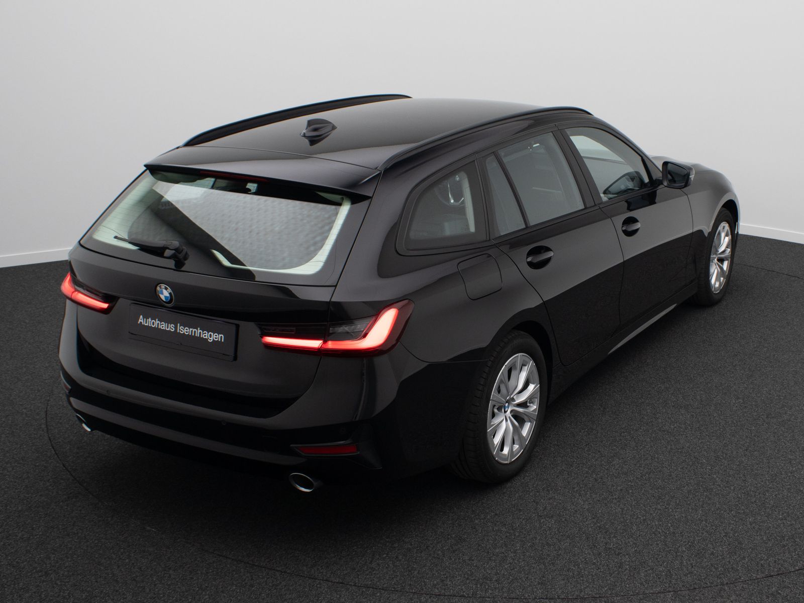 Fahrzeugabbildung BMW 320d xD Alarm DAB DriveAss PDC Geschwindig WiFi