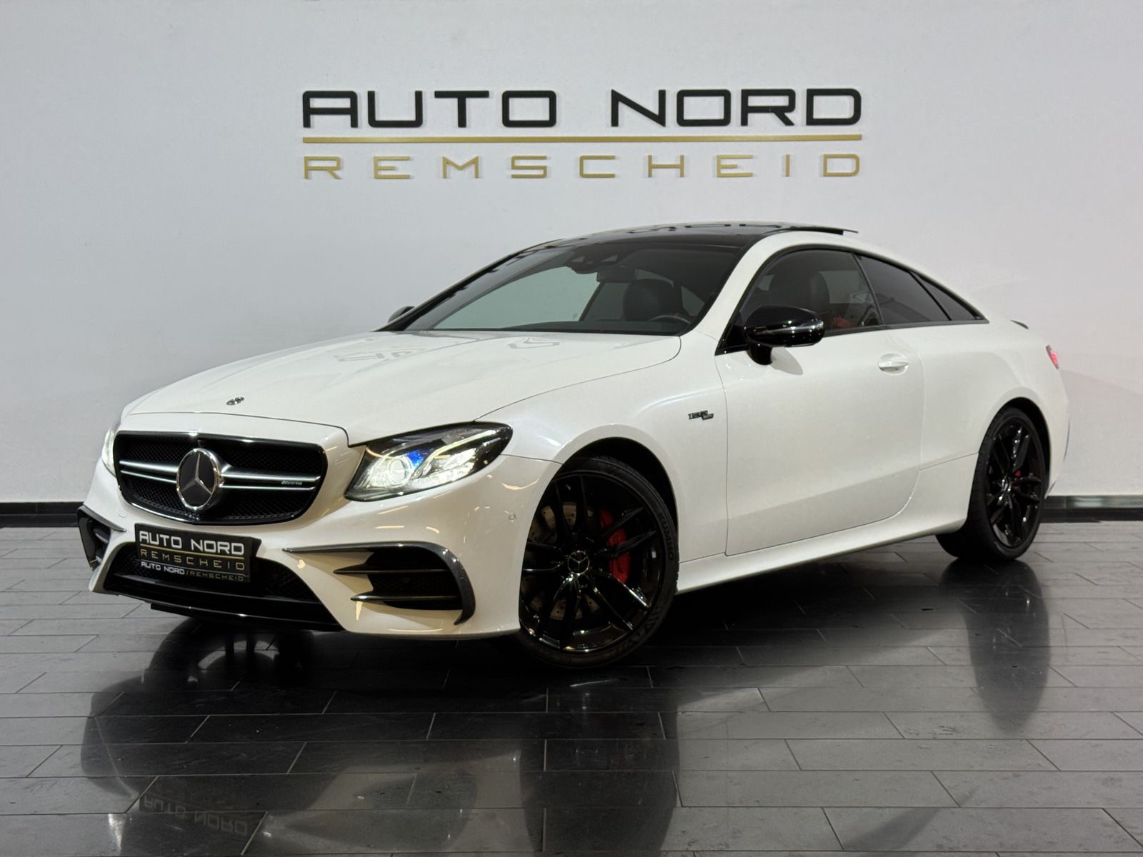 MERCEDES-BENZ E 53 AMG 4Matic Coupe AMG *Pano*Night*360°Cam*