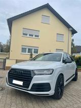 Audi SQ7 4.0 TDI*Pano*Matrix*22Zoll*Scheckheft - Audi SQ7 von privat