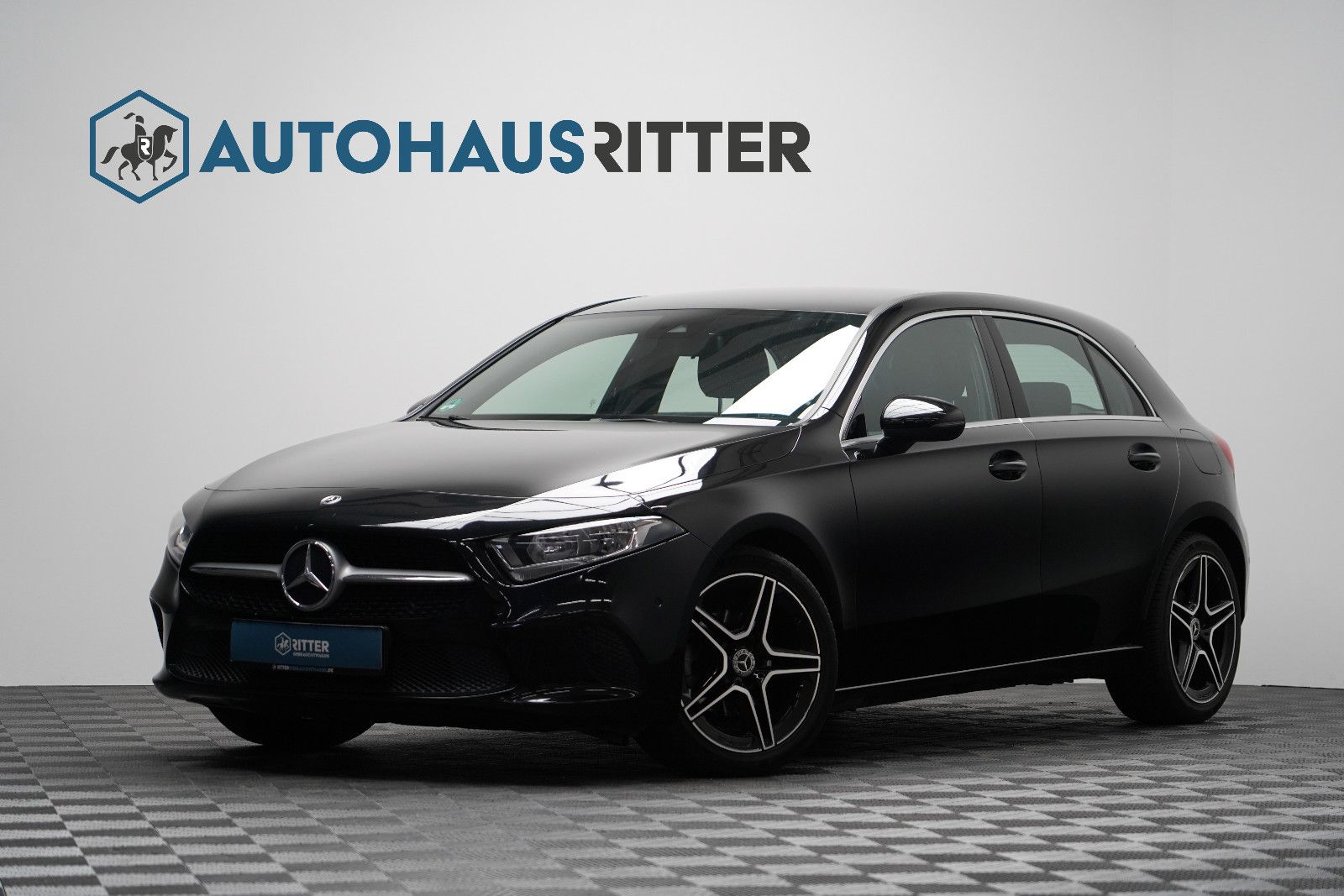 MERCEDES-BENZ A 180 Progressive Widescreen Kamera MBUX DAB