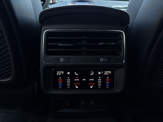 RSQ8 4.0 TFSI quattro*Vollausstattung*305km/h*