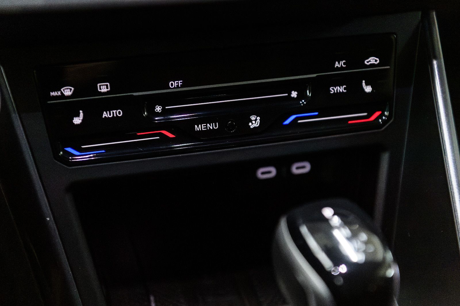 Fahrzeugabbildung Volkswagen Polo Style 1.0l TSI +DSG + Navi + IQ Drive