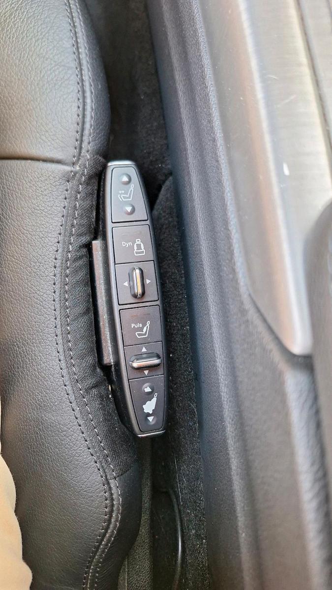 Mercedes-Benz E350 2010 — photo 14