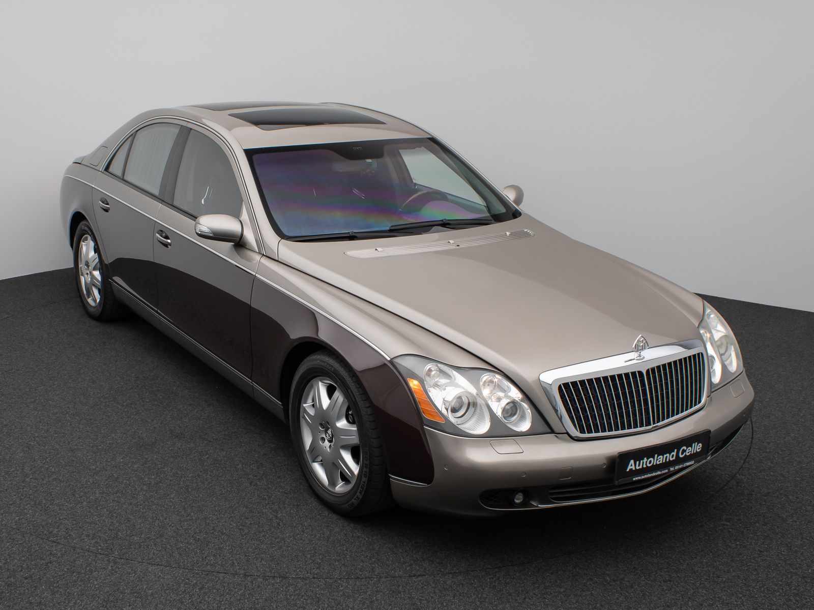 Fahrzeugabbildung Maybach 57 DUOTONE V12 Fondpaket Massage Solar VOLL