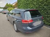 Volkswagen Passat Variant 2.0 TDI SCR DSG Trendline Var... - VW Passat Variant Gebrauchtwagen in Stuttgart
