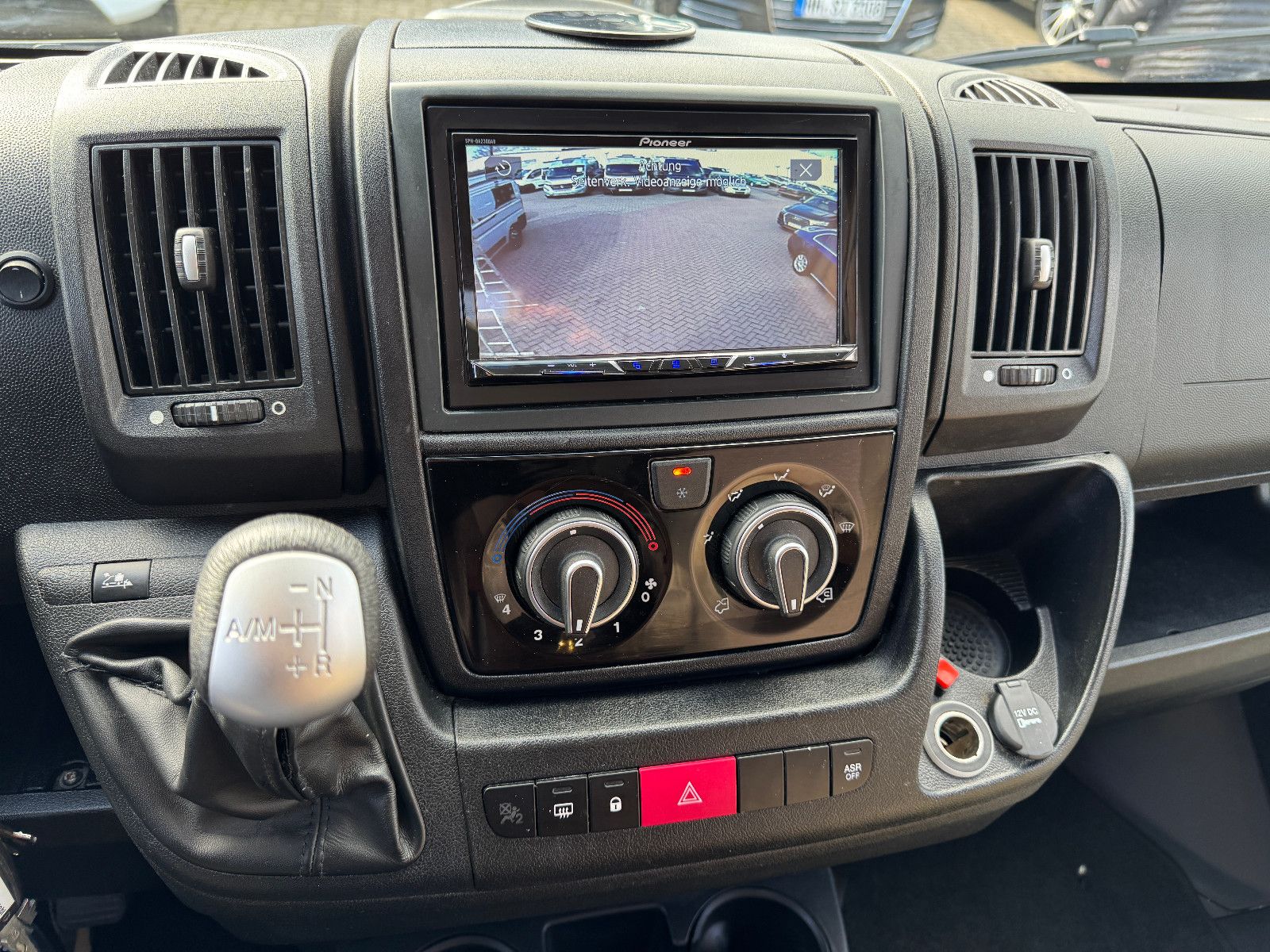 Fahrzeugabbildung Carado T 334 FIAT DUCATO AUTOMATIK SOLAR TV SAT AHK CAM