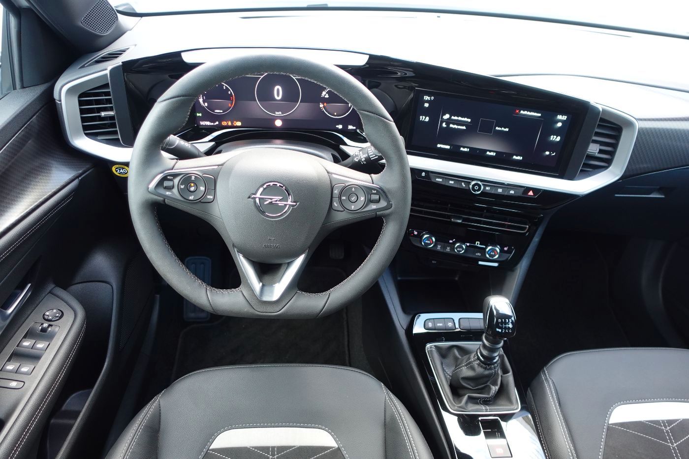 Fahrzeugabbildung Opel Mokka 1.2 Turbo Ultimate KlimaA,SHZ,ACC,Alcant.