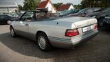 Mercedes-Benz E 200 C124 W124 Cabriolet - Mercedes-Benz: Cabrio, W124