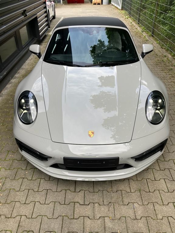 Image of Porsche 992