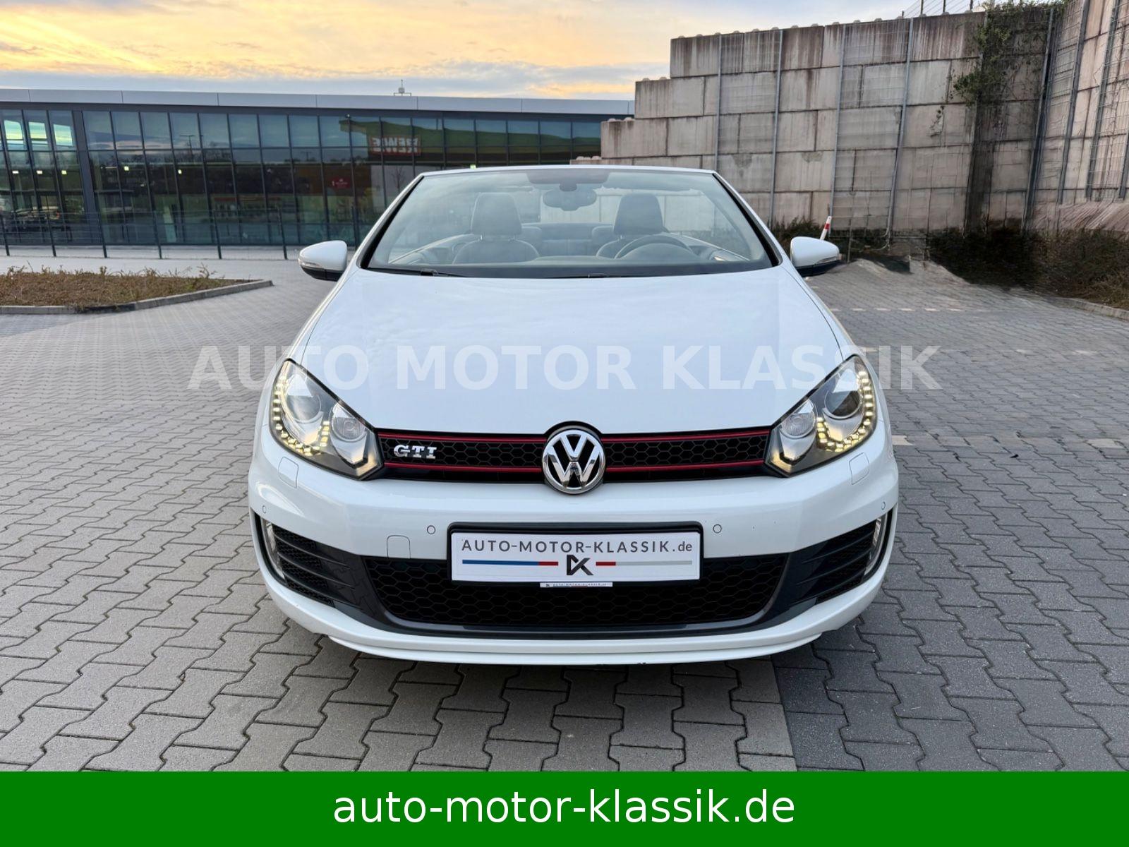 Volkswagen Golf 2.0 TSI GTI Cabriolet  Bi-XENON  1. Hand